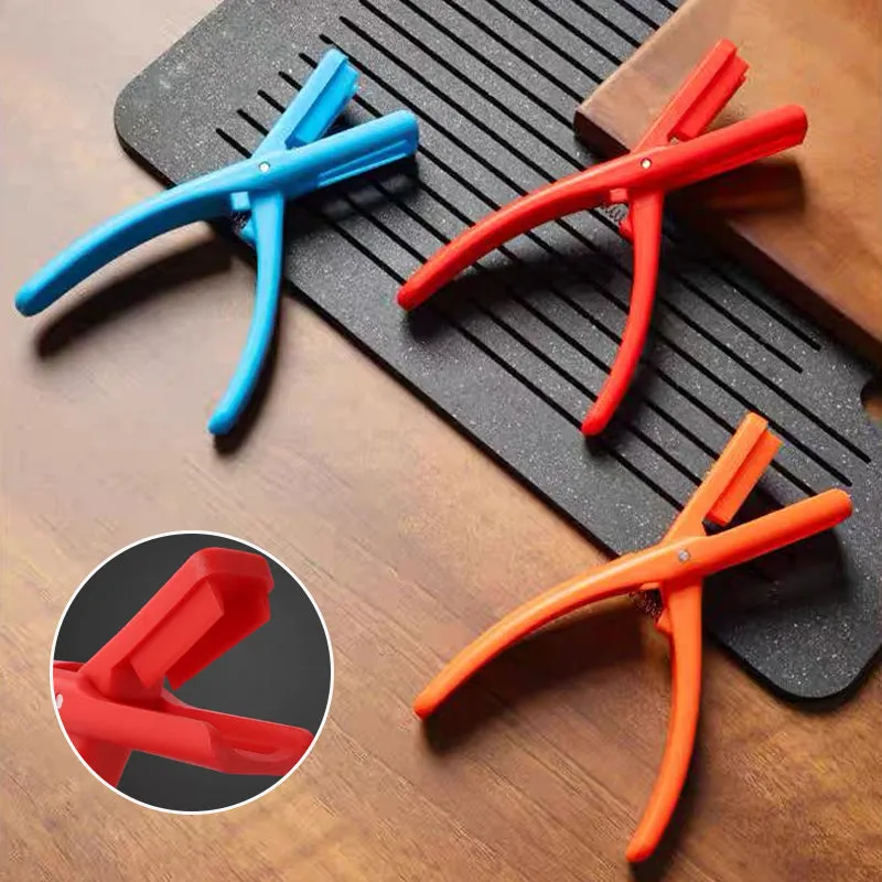 Buy 1 Get 1 FreeMulti-Functional Convenient Crawfish Sheller Seafood Tool