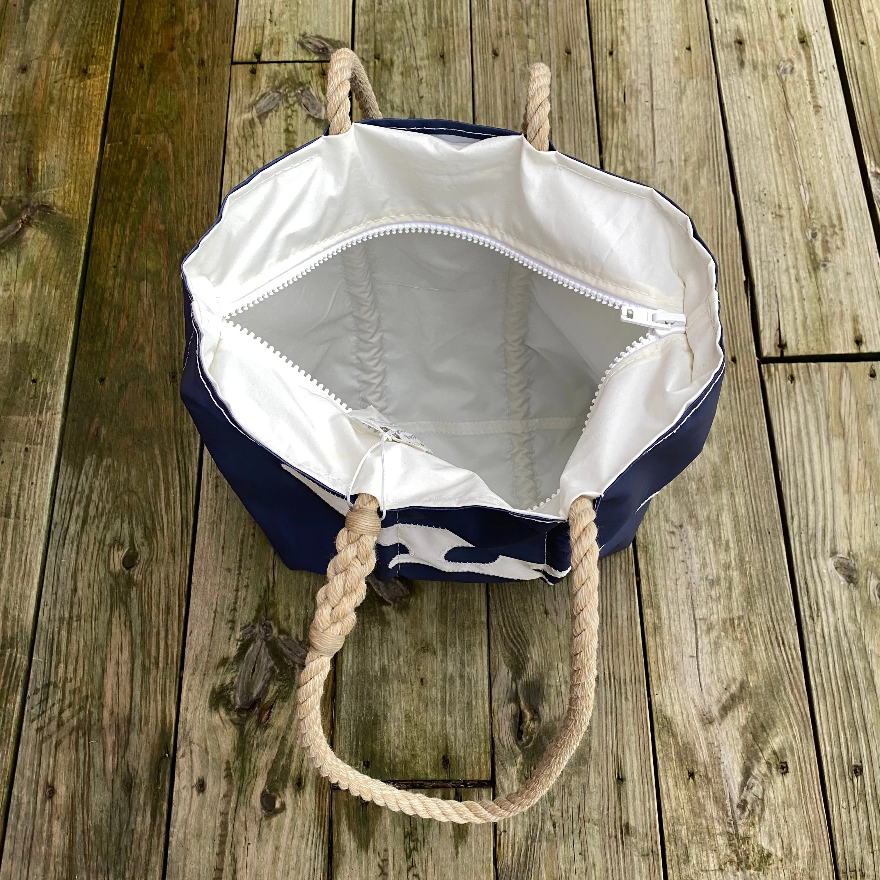 Medium Cleat Zippered Tote (Navy & White)
